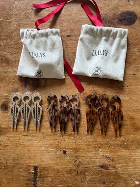 Prestige HairPins by Lialys, French-style, wavy U-shaped hair forks
